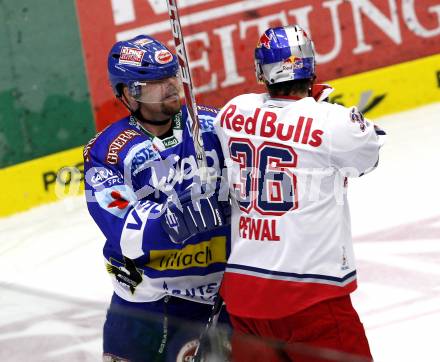 EBEL. Eishockey Bundesliga. EC Pasut VSV gegen EC Red Bull Salzburg.  Mitchell Kevin (VSV), Pewal Marco (Salzburg). Villach, am 24.10.2010.
Foto: Nadja Kuess 


---
pressefotos, pressefotografie, kuess, qs, qspictures, sport, bild, bilder, bilddatenbank