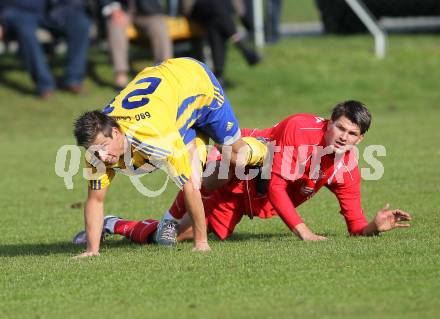 Fussball. Unterliga Ost. GSC Liebenfels gegen SV Glanegg. Hannes Klemen, (Liebenfels), Daniel Globotschnig (Glanegg).  Liebenfels, 24.10.2010.
Foto: Kuess
---
pressefotos, pressefotografie, kuess, qs, qspictures, sport, bild, bilder, bilddatenbank