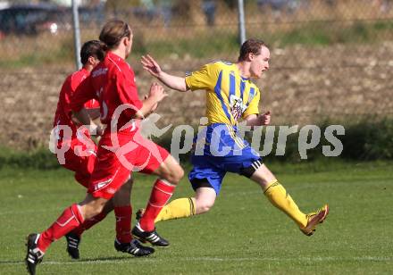 Fussball. Unterliga Ost. GSC Liebenfels gegen SV Glanegg. 1:0 durch Christopher Floredo, (Liebenfels), Thomas Egger, Martin Buerger (Glanegg).  Liebenfels, 24.10.2010.
Foto: Kuess
---
pressefotos, pressefotografie, kuess, qs, qspictures, sport, bild, bilder, bilddatenbank