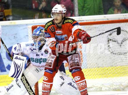 EBEL. Eishockey Bundesliga. KAC gegen Alba Volan SAPA Fehervar AV19.  Stefan Geier, (KAC), Tommi Satosaari (Alba Volan). Klagenfurt, am 26.10.2010.
Foto: Kuess 

---
pressefotos, pressefotografie, kuess, qs, qspictures, sport, bild, bilder, bilddatenbank