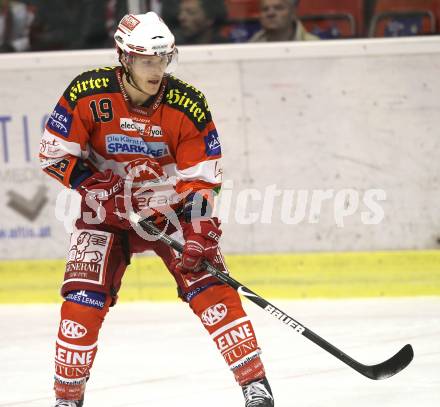 EBEL. Eishockey Bundesliga. KAC gegen Alba Volan SAPA Fehervar AV19. Stefan Geier (KAC). Klagenfurt, am 26.10.2010.
Foto: Kuess 

---
pressefotos, pressefotografie, kuess, qs, qspictures, sport, bild, bilder, bilddatenbank