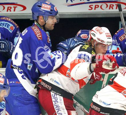 EBEL. Eishockey Bundesliga. VSV gegen KAC. Jonathan Ferland, (VSV), Markus Pirmann (KAC). Villach, am 29.10.2010.
Foto: Nadja Kuess 

---
pressefotos, pressefotografie, kuess, qs, qspictures, sport, bild, bilder, bilddatenbank