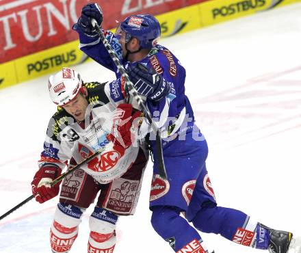 EBEL. Eishockey Bundesliga. VSV gegen KAC. Tomaz Razingar, (VSV), Jeff Shantz (KAC). Villach, am 29.10.2010.
Foto: Kuess 

---
pressefotos, pressefotografie, kuess, qs, qspictures, sport, bild, bilder, bilddatenbank