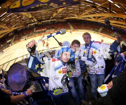 EBEL. Eishockey Bundesliga. KAC gegen VSV.  Fans  (VSV). Klagenfurt, am 29.10.2010.
Foto: Kuess 

---
pressefotos, pressefotografie, kuess, qs, qspictures, sport, bild, bilder, bilddatenbank