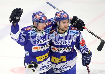 EBEL. Eishockey Bundesliga. VSV gegen KAC. Torjubel Michael Raffl, Jonathan Ferland (VSV). Villach, am 29.10.2010.
Foto: Nadja Kuess 

---
pressefotos, pressefotografie, kuess, qs, qspictures, sport, bild, bilder, bilddatenbank