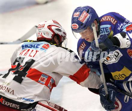 EBEL. Eishockey Bundesliga. VSV gegen KAC. Matt Ryan, (VSV),  Dieter Kalt (KAC). Villach, am 29.10.2010.
Foto: Kuess 

---
pressefotos, pressefotografie, kuess, qs, qspictures, sport, bild, bilder, bilddatenbank