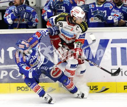 EBEL. Eishockey Bundesliga. VSV gegen KAC. Christoph Brandner, (VSV), Andreas Kristler (KAC). Villach, am 29.10.2010.
Foto: Nadja Kuess 
 

---
pressefotos, pressefotografie, kuess, qs, qspictures, sport, bild, bilder, bilddatenbank