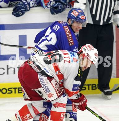 EBEL. Eishockey Bundesliga. VSV gegen KAC. Michael Raffl, (VSV), Jeff Shantz (KAC). Villach, am 29.10.2010.
Foto: Nadja Kuess 

---
pressefotos, pressefotografie, kuess, qs, qspictures, sport, bild, bilder, bilddatenbank