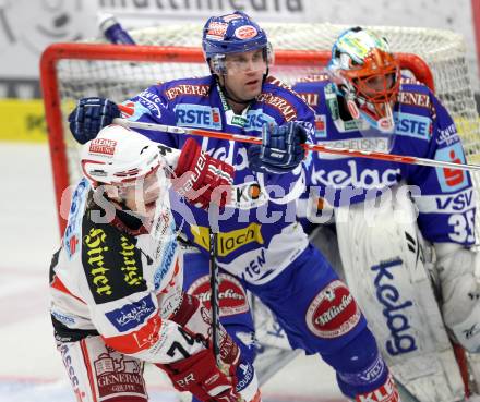 EBEL. Eishockey Bundesliga. VSV gegen KAC. Greg Kuzunik, Gert Prohaska, (VSV),  Dieter Kalt (KAC). Villach, am 29.10.2010.
Foto: Nadja Kuess 

---
pressefotos, pressefotografie, kuess, qs, qspictures, sport, bild, bilder, bilddatenbank