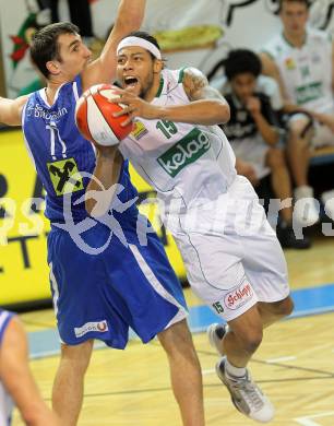 Basketball Bundesliga. Woerthersee Piraten gegen UBSC Graz.  Thomas Kennedy, (Piraten), Milan Stegnjaic (Graz. Klagenfurt, 30.10.2010.
Foto:  Kuess

---
pressefotos, pressefotografie, kuess, qs, qspictures, sport, bild, bilder, bilddatenbank