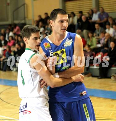 Basketball Bundesliga. Woerthersee Piraten gegen UBSC Graz.  Edgar Allesch, (Piraten), Dragan Miletic  (Graz). Klagenfurt, 30.10.2010.
Foto:  Kuess

---
pressefotos, pressefotografie, kuess, qs, qspictures, sport, bild, bilder, bilddatenbank