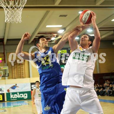 Basketball Bundesliga. Woerthersee Piraten gegen UBSC Graz.  Erik Rhinehart,  (Piraten), Christoph Knor (Graz). Klagenfurt, 30.10.2010.
Foto:  Kuess

---
pressefotos, pressefotografie, kuess, qs, qspictures, sport, bild, bilder, bilddatenbank