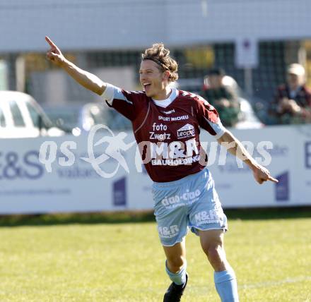 Fussball. Regionalliga. SAK gegen SV Feldkirchen. Torjubel Stoxreiter Gunther (Feldkirchen). Klagenfurt, 30.10.2010.
Foto: Nadja Kuess 

---
pressefotos, pressefotografie, kuess, qs, qspictures, sport, bild, bilder, bilddatenbank