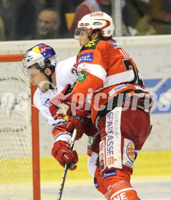 EBEL. Eishockey Bundesliga. KAC gegen EC Red Bull Salzburg. Dieter Kalt (KAC), Brent Aubin (Salzburg). Klagenfurt, am 31.10.2010.
Foto: Kuess
---
pressefotos, pressefotografie, kuess, qs, qspictures, sport, bild, bilder, bilddatenbank