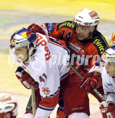 EBEL. Eishockey Bundesliga. KAC gegen EC Red Bull Salzburg. Johannes Reichel (KAC), Steven Regier (Salzburg). Klagenfurt, am 31.10.2010.
Foto: Kuess
---
pressefotos, pressefotografie, kuess, qs, qspictures, sport, bild, bilder, bilddatenbank