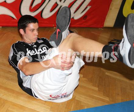 Basketball Bundesliga. Woerthersee Piraten gegen UBSC Graz.  Erik Rhinehart (Piraten). Klagenfurt, 30.10.2010.
Foto:  Kuess

---
pressefotos, pressefotografie, kuess, qs, qspictures, sport, bild, bilder, bilddatenbank