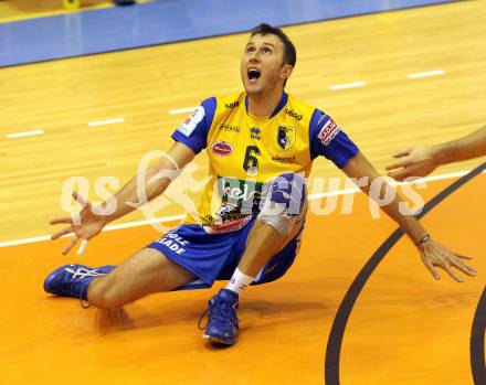 Volleyball. Aich/Dob gegen ACH Bled. Robert Koch (Aich). Prevalje, 9.10.2010.
Foto: Kuess
---
pressefotos, pressefotografie, kuess, qs, qspictures, sport, bild, bilder, bilddatenbank