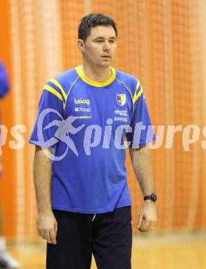 Volleyball. Aich/Dob gegen ACH Bled. Trainer Igor Simuncic (Aich). Prevalje, 9.10.2010.
Foto: Kuess
---
pressefotos, pressefotografie, kuess, qs, qspictures, sport, bild, bilder, bilddatenbank