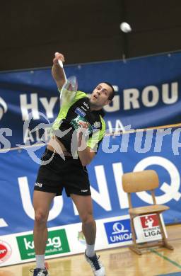 Badminton Bundesliga. ASKOE Kelag Kaernten gegen ASV Pressbaum. Krasimir Yankov (Kaernten). Klagenfurt, am 30.10.2010.
Foto: Kuess
---
pressefotos, pressefotografie, kuess, qs, qspictures, sport, bild, bilder, bilddatenbank