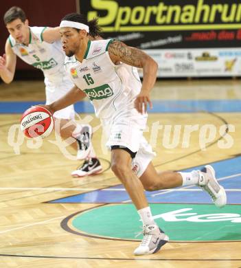 Basketball Bundesliga. Woerthersee Piraten gegen UBSC Graz.  Thomas Kennedy  (Piraten). Klagenfurt, 30.10.2010.
Foto:  Kuess

---
pressefotos, pressefotografie, kuess, qs, qspictures, sport, bild, bilder, bilddatenbank