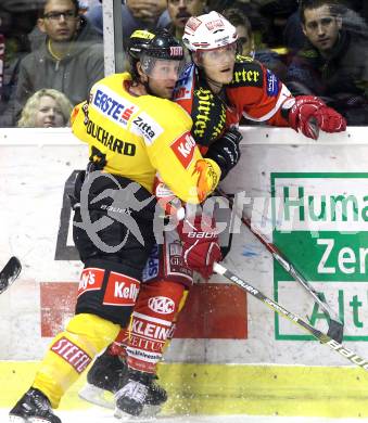 EBEL. Eishockey Bundesliga. KAC gegen EV Vienna Capitals. Manuel Geier, (KAC), Francois Bouchard  (Vienna). Klagenfurt, 5.11.2010.
Foto: Kuess 

---
pressefotos, pressefotografie, kuess, qs, qspictures, sport, bild, bilder, bilddatenbank