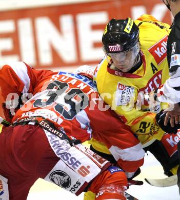 EBEL. Eishockey Bundesliga. KAC gegen EV Vienna Capitals. Jeff Shantz, (KAC), Marcel Rodman (Vienna). Klagenfurt, 5.11.2010.
Foto: Kuess 

---
pressefotos, pressefotografie, kuess, qs, qspictures, sport, bild, bilder, bilddatenbank