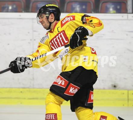 EBEL. Eishockey Bundesliga. KAC gegen EV Vienna Capitals.  Philippe Lakos (Caps). Klagenfurt, 5.11.2010.
Foto: Kuess 

---
pressefotos, pressefotografie, kuess, qs, qspictures, sport, bild, bilder, bilddatenbank