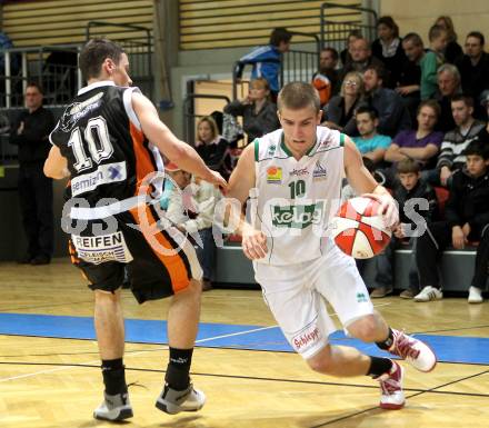 Basketball Bundesliga. Woerthersee Piraten gegen Xion Dukes Klosterneuburg.  Gunter Zajic, (Piraten),  Hannes Obermann  (Klosterneuburg). Klagenfurt, 6.11.2010.
Foto:  Kuess

---
pressefotos, pressefotografie, kuess, qs, qspictures, sport, bild, bilder, bilddatenbank