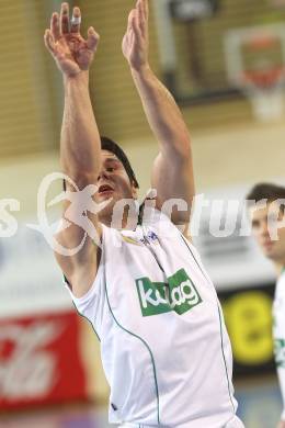 Basketball Bundesliga. Woerthersee Piraten gegen UBSC Graz. Andreas Kuttnig  (Piraten). Klagenfurt, 30.10.2010.
Foto:  Kuess

---
pressefotos, pressefotografie, kuess, qs, qspictures, sport, bild, bilder, bilddatenbank