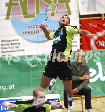 Badminton Bundesliga. ASKOE Kelag Kaernten gegen ASV Pressbaum. Michael Trojan, Julian Hristov (Kaernten). Klagenfurt, am 30.10.2010.
Foto: Kuess
---
pressefotos, pressefotografie, kuess, qs, qspictures, sport, bild, bilder, bilddatenbank