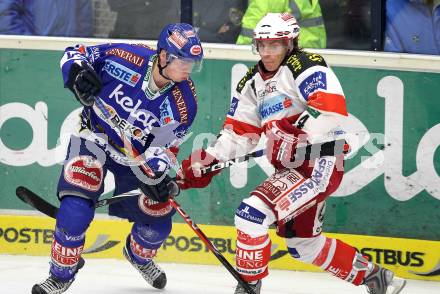 EBEL. Eishockey Bundesliga.  VSV gegen KAC.  Michael Raffl,(VSV),  Dieter Kalt (KAC). Villach, am 7.11.2010.
Foto: Kuess 


---
pressefotos, pressefotografie, kuess, qs, qspictures, sport, bild, bilder, bilddatenbank