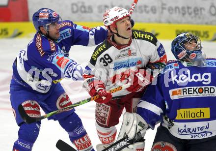 EBEL. Eishockey Bundesliga.  VSV gegen KAC.  Greg Kuznik, Bernhard Starkbaum, (VSV), Jeff Shantz  (KAC). Villach, am 7.11.2010.
Foto: Kuess 


---
pressefotos, pressefotografie, kuess, qs, qspictures, sport, bild, bilder, bilddatenbank