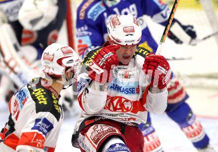 EBEL. Eishockey Bundesliga.  VSV gegen KAC.  Torjubel Jeff Shantz (KAC). Villach, am 7.11.2010.
Foto: Kuess 


---
pressefotos, pressefotografie, kuess, qs, qspictures, sport, bild, bilder, bilddatenbank