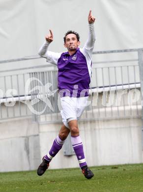 Fussball. Regionalliga. SK Austria Klagenfurt gegen Sturm Graz Amateure. Torjubel Matthias Dollinger (Klagenfurt). Klagenfurt, 7.11.2010. 
Foto: Kuess

---
pressefotos, pressefotografie, kuess, qs, qspictures, sport, bild, bilder, bilddatenbank