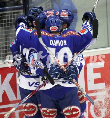 EBEL. Eishockey Bundesliga.  VSV gegen KAC. Torjubel VSV. Villach, am 7.11.2010.
Foto: Kuess 


---
pressefotos, pressefotografie, kuess, qs, qspictures, sport, bild, bilder, bilddatenbank