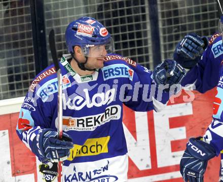 EBEL. Eishockey Bundesliga.  VSV gegen KAC.  Torjubel Benjamin Petrik (VSV). Villach, am 7.11.2010.
Foto: Kuess 


---
pressefotos, pressefotografie, kuess, qs, qspictures, sport, bild, bilder, bilddatenbank