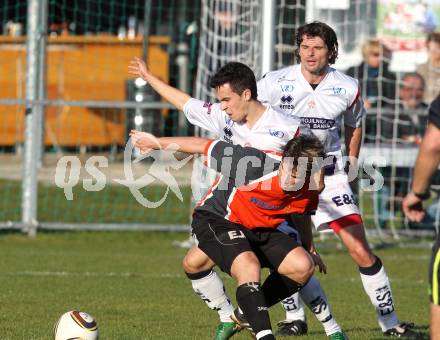 Fussball Regionalliga. SAK gegen ASK Stadtwerke Sparkasse Voitsberg. Marco Koller, Marko Kriznik (SAK), Dominik Maschutznig (Voitsberg). Klagenfurt, am 13.11.2010.
Foto: Kuess
---
pressefotos, pressefotografie, kuess, qs, qspictures, sport, bild, bilder, bilddatenbank