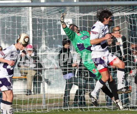 Fussball Regionalliga. SAK gegen ASK Stadtwerke Sparkasse Voitsberg. Patrick Lausegger, Ivo Mueller, Marko Kriznik (SAK). Klagenfurt, am 13.11.2010.
Foto: Kuess
---
pressefotos, pressefotografie, kuess, qs, qspictures, sport, bild, bilder, bilddatenbank