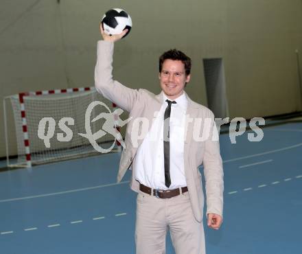 Praesentation Mehrzweckhalle im Sportpark Klagenfurt.  Michael Pontasch. Klagenfurt, am 15.11.2010.
Foto: Kuess
---
pressefotos, pressefotografie, kuess, qs, qspictures, sport, bild, bilder, bilddatenbank