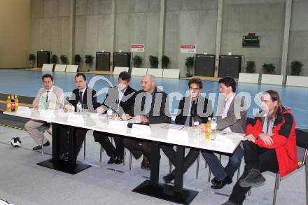 Praesentation Mehrzweckhalle im Sportpark Klagenfurt. Michael Pontasch, Robert Karlhofer, Christian Scheider, Manfred Mertel, Mario Polak, Daniel Greiner, Gert Unterkofler. Klagenfurt, am 15.11.2010.
Foto: Kuess
---
pressefotos, pressefotografie, kuess, qs, qspictures, sport, bild, bilder, bilddatenbank