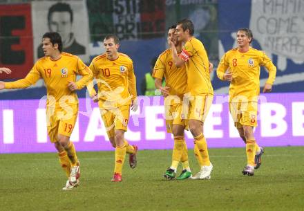 Fussball. Laenderspiel. Testspiel. Italien gegen Rumaenien. Torjubel Rumaenien. Klagenfurt, 17.11.2010. 
Foto: Kuess

---
pressefotos, pressefotografie, kuess, qs, qspictures, sport, bild, bilder, bilddatenbank