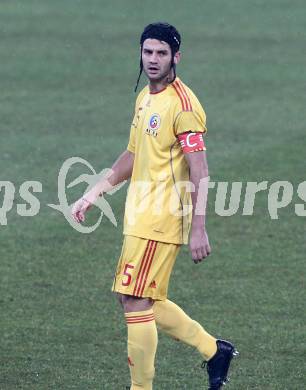 Fussball Laenderspiel. Testspiel. Rumaenien gegen Italien. Cristian Eugen Chivu (ROM). Klagenfurt, am 17.11.2010.
Foto: Kuess
---
pressefotos, pressefotografie, kuess, qs, qspictures, sport, bild, bilder, bilddatenbank