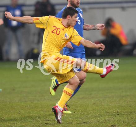 Fussball Laenderspiel. Testspiel. Rumaenien gegen Italien. Cristian Tanase (Rumaenien). Klagenfurt, am 17.11.2010.
Foto: Kuess
---
pressefotos, pressefotografie, kuess, qs, qspictures, sport, bild, bilder, bilddatenbank