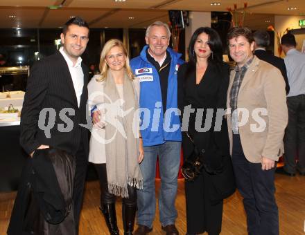 Fussball. Laenderspiel. Testspiel. Italien gegen Rumaenien. Nenad Bjelica mit Gattin, Gerhard Dörfler, Dietmar Riegler mit Gattin. Klagenfurt, 17.11.2010. 
Foto: Kuess
---
pressefotos, pressefotografie, kuess, qs, qspictures, sport, bild, bilder, bilddatenbank