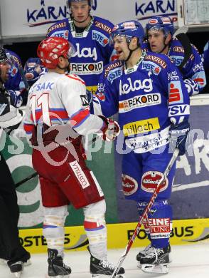 EBEL. Eishockey Bundesliga. EC Pasut VSV gegen HK Acroni Jesenice.  FERLAND Jonathan (VSV), LYSAK Brett (Jesenice). Villach, am 19.11.2010.
Foto: Kuess 


---
pressefotos, pressefotografie, kuess, qs, qspictures, sport, bild, bilder, bilddatenbank