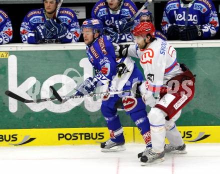 EBEL. Eishockey Bundesliga. EC Pasut VSV gegen HK Acroni Jesenice.  KASPITZ Roland (VSV), SKOLNEY Wade (Jesenice). Villach, am 19.11.2010.
Foto: Kuess 


---
pressefotos, pressefotografie, kuess, qs, qspictures, sport, bild, bilder, bilddatenbank