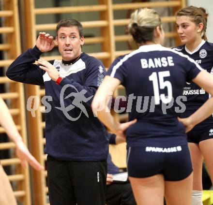 Volleyball MEL. ATSC Wildcats Klagenfurt gegen Slavia UK Bratislava. Trainer Helmut Voggenberger. Klagenfurt, 20.11.2010.
Foto: Kuess
---
pressefotos, pressefotografie, kuess, qs, qspictures, sport, bild, bilder, bilddatenbank