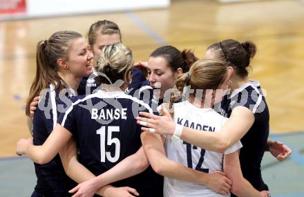 Volleyball MEL. ATSC Wildcats Klagenfurt gegen Slavia UK Bratislava. Jubel Wildcats. Klagenfurt, 20.11.2010.
Foto: Kuess
---
pressefotos, pressefotografie, kuess, qs, qspictures, sport, bild, bilder, bilddatenbank