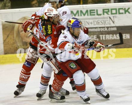 EBEL. Eishockey Bundesliga. KAC gegen EC Red Bull Salzburg. SPURGEON Tyler (KAC), KOCH Thomas (EC Red Bull Salzburg). Klagenfurt, am 21.11.2010.
Foto: Kuess 

---
pressefotos, pressefotografie, kuess, qs, qspictures, sport, bild, bilder, bilddatenbank