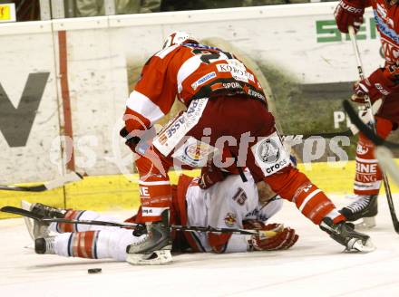 EBEL. Eishockey Bundesliga. KAC gegen EC Red Bull Salzburg. FUREY Kirk (KAC), LATUSA Manuel (EC Red Bull Salzburg). Klagenfurt, am 21.11.2010.
Foto: Kuess 

---
pressefotos, pressefotografie, kuess, qs, qspictures, sport, bild, bilder, bilddatenbank